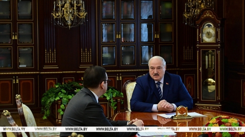 Лукашенко: миролюбивая Беларусь нужна и России, и Украине, но &quot;Зеленский начинает нас цеплять&quot;
