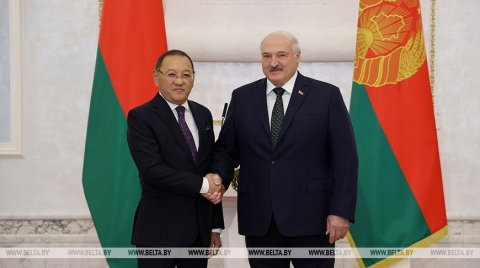Лукашенко принял верительные грамоты послов 11 зарубежных стран