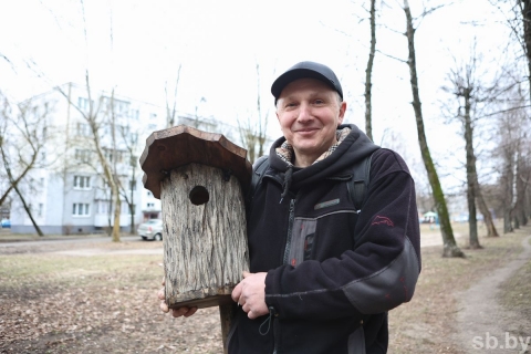 Его домики для птиц можно найти от Минска до Владивостока. Мастер из Бобруйска создает уникальные дуплянки