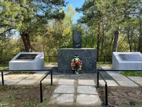 В рамках реализации госпрограммы по увековечению памяти погибших при защите Отечества в Чериковском районе отремонтировано два воинских захоронения