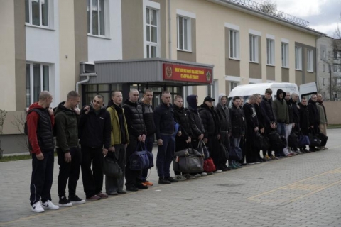 Проявить мужество и стойкость: почти 170 призывников Могилевской области отправились на срочную военную службу