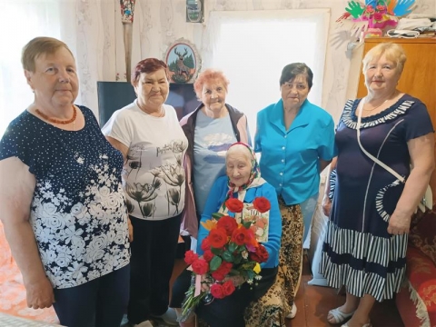 Со 100-летием поздравили ветерана Великой Отечественной войны Рыштакову Валентину Денисовну