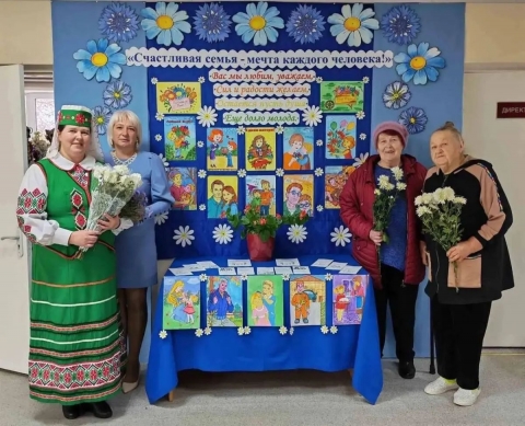 Душевно и трогательно. В учреждениях культуры Чериковского района дан старт мероприятиям ко Дню матери