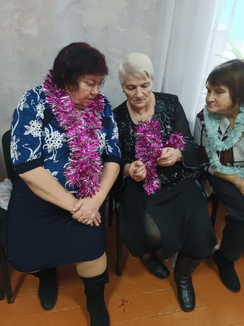 Новогодний огонек для людей старшего поколения «Как у нас на Новый год!»